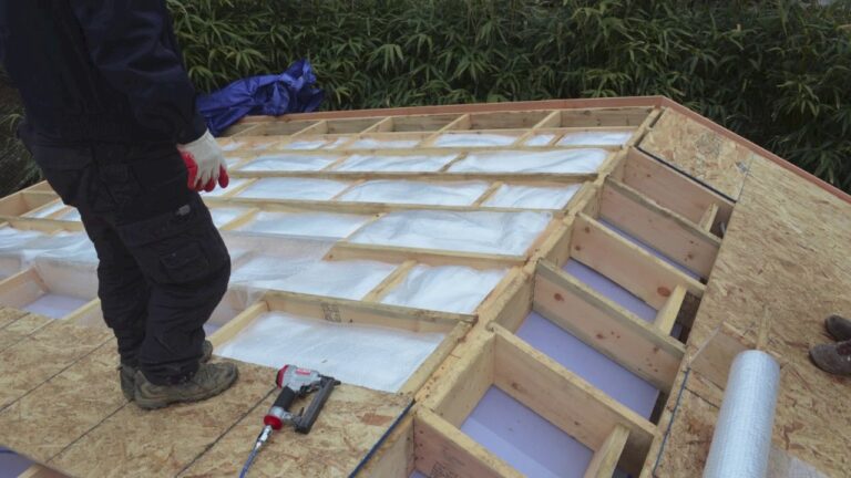 [2013] Low Cost House by JYA RCHITECTS + Mue & Zijn Architects