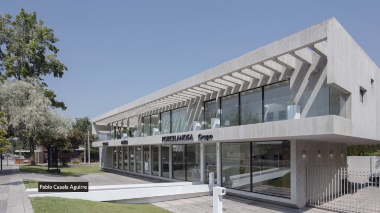 ArchDaily Entrevistas | Showroom Porcelanosa Grupo de Gonzalo Mardones