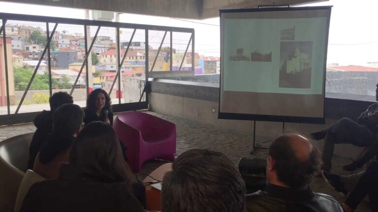 Cecilia Puga en XX Bienal de Arquitectura y Urbanismo de Chile