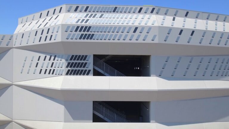 E INK DAZZLE | Aerials Test