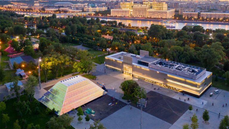 SYNDICATE’s Garage Screen Cinema Unveiled in Moscow’s Gorky Park