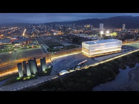 Teatro BioBío por Smiljan Radic, Eduardo Castillo, Gabriela Medrano.