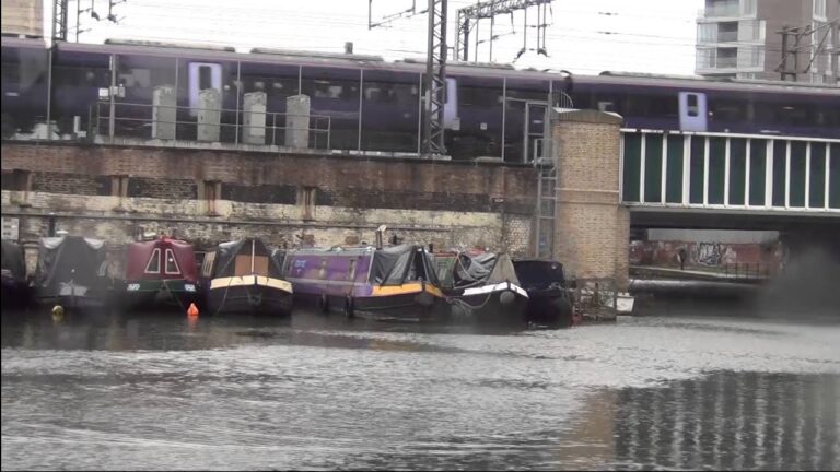 canal (2016)  by Weiyue Liang