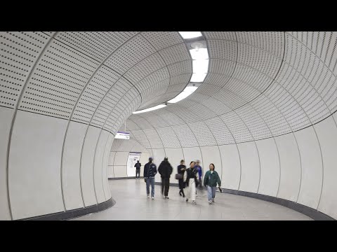 Elizabeth Line designed to have an “elegant simplicity”